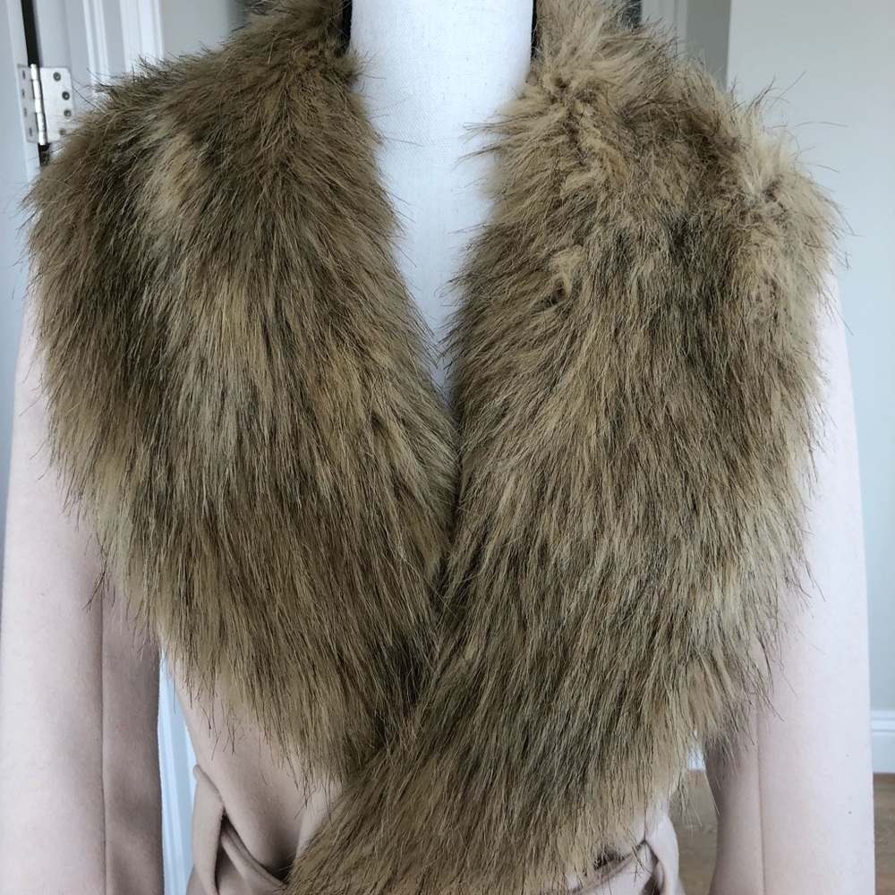 Coat - Picture 5 of 8